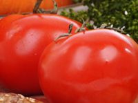 طريقة سهلة لتقشير الطماطم بسرعة!