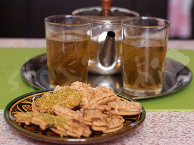 وصفة الشاي الأخضر المغربي باللويزة من مطبخ حواء